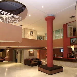4* Hotel Golden Tulip Tghat